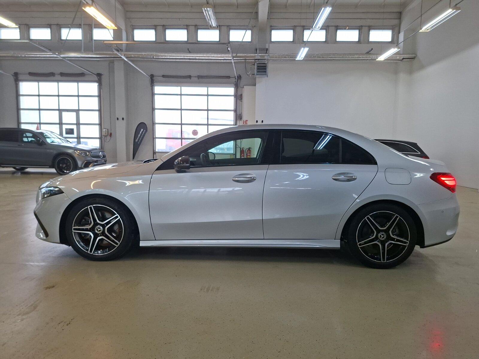 Mercedes-Benz A 250 4MATIC AMG Line