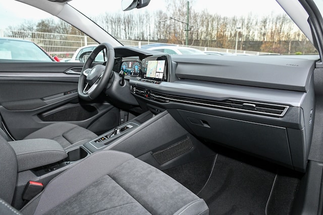 Volkswagen Golf 2.0 TSI DSG Golf VIII Style