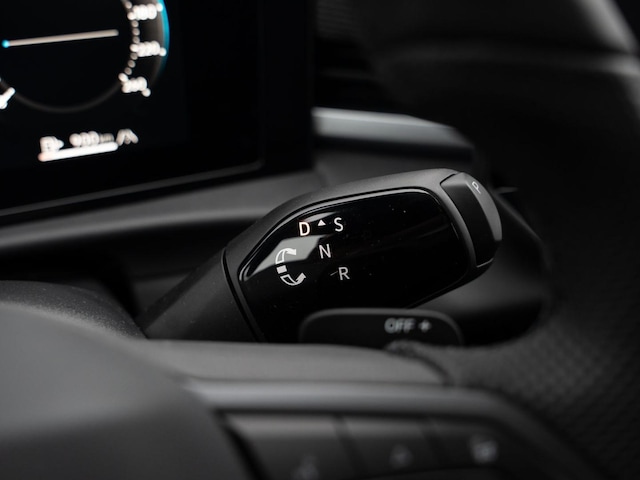 Volkswagen T-Roc 1.5 eTSI DSG R-Line