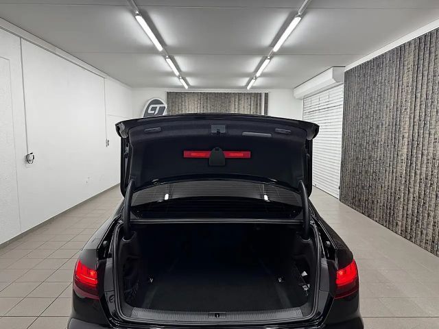 Audi A4 40 TDI Quattro S-Line S-Tronic Sedan