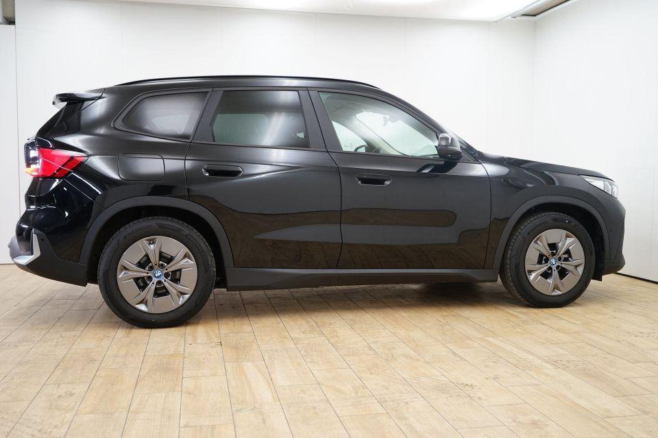 BMW iX1 xDrive30