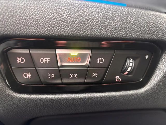 BMW 330 330e Sedan Sport Line