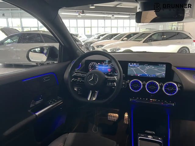 Mercedes-Benz GLA 200 AMG Line