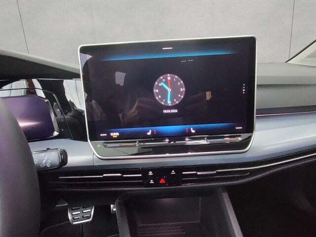 Volkswagen Golf 1.5 eTSI DSG Golf VIII