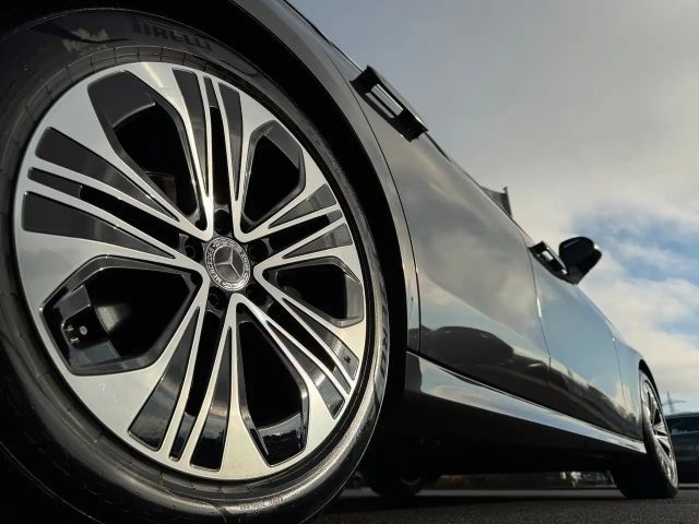 Mercedes-Benz E 220 AVANTGARDE E 220 d Estate