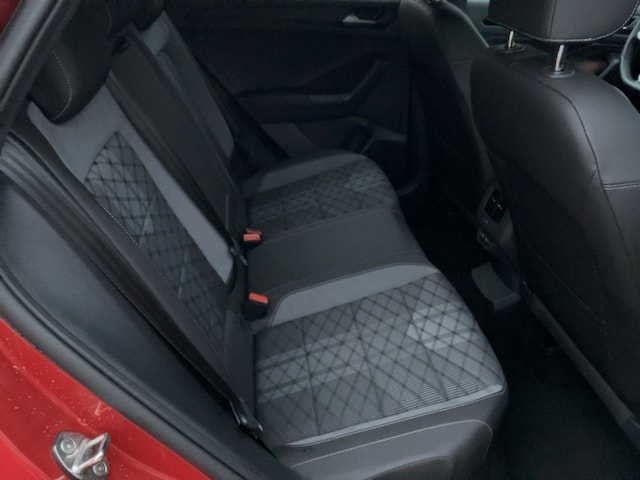 Volkswagen T-Roc 1.5 TSI DSG R-Line