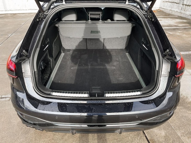 Audi A6 Avant Quattro S-Tronic