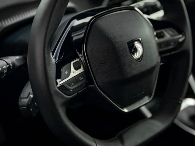 Peugeot 2008 100 PK MT6 | 360° Camera | Keyless | Dodehoekde...