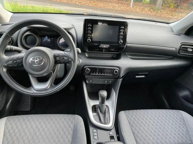 Toyota Yaris Hatchback Hybride Team D