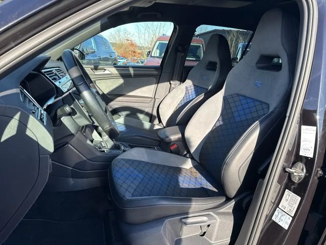 Volkswagen Tiguan R / R-Perform. Akrapovic / H&K DCC- Fahrw.