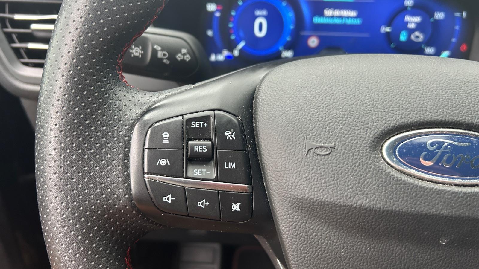 Ford Kuga Plug in Hybrid ST Line X