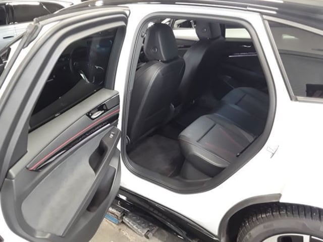 Volkswagen ID.7 340PS 4M NP.73T ACC.5J-G.WÄRMEPUMPE.AHK.AREA-VIEW.NAVI.HUD.LED.LKRD-HZ