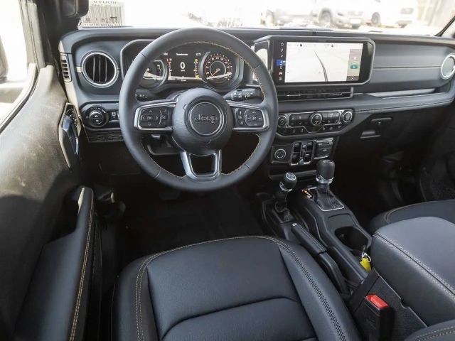 Jeep Wrangler Sahara