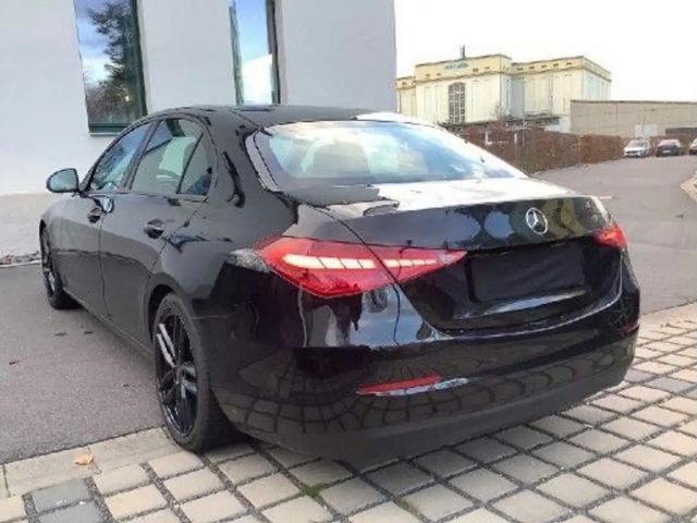 Mercedes-Benz C 200 C 200 d Sedan