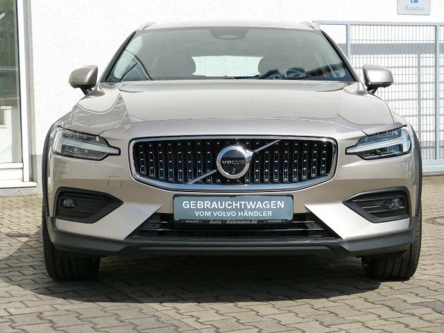 Volvo V60 Cross Country AWD Ultimate