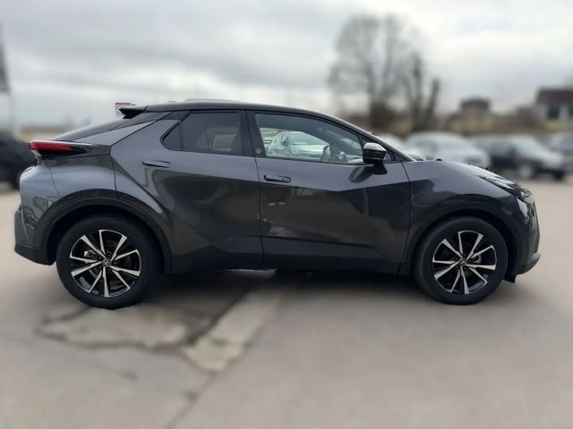 Toyota C-HR Hybride Team D
