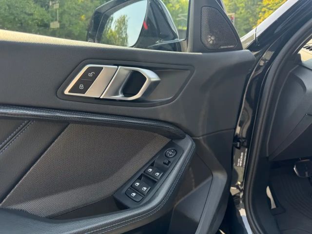 BMW 135 135i Sedan xDrive