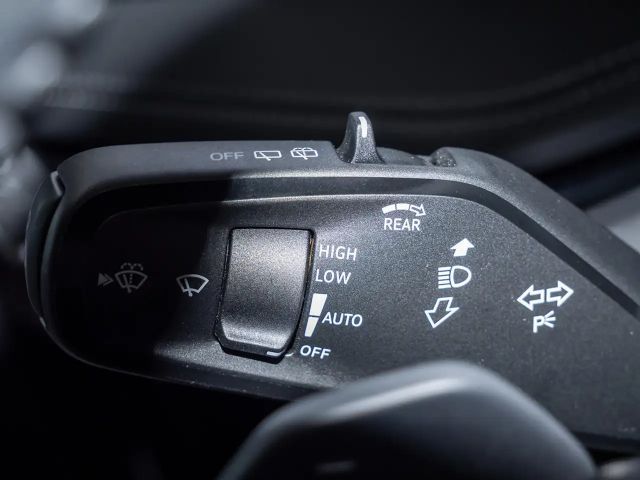 Skoda Superb 2.0 TDI Combi Selection