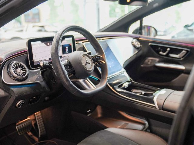 Mercedes-Benz EQE 300 Sedan