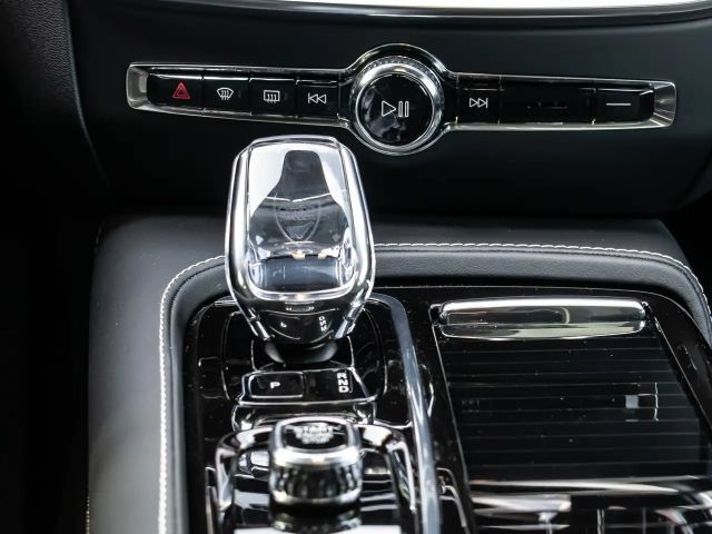 Volvo V60 AWD Dark Plus Recharge T8