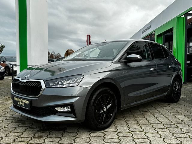 Skoda Fabia FABIA 95PS 5-Gang*PDC*SHZ*SmartLink*Allwetter