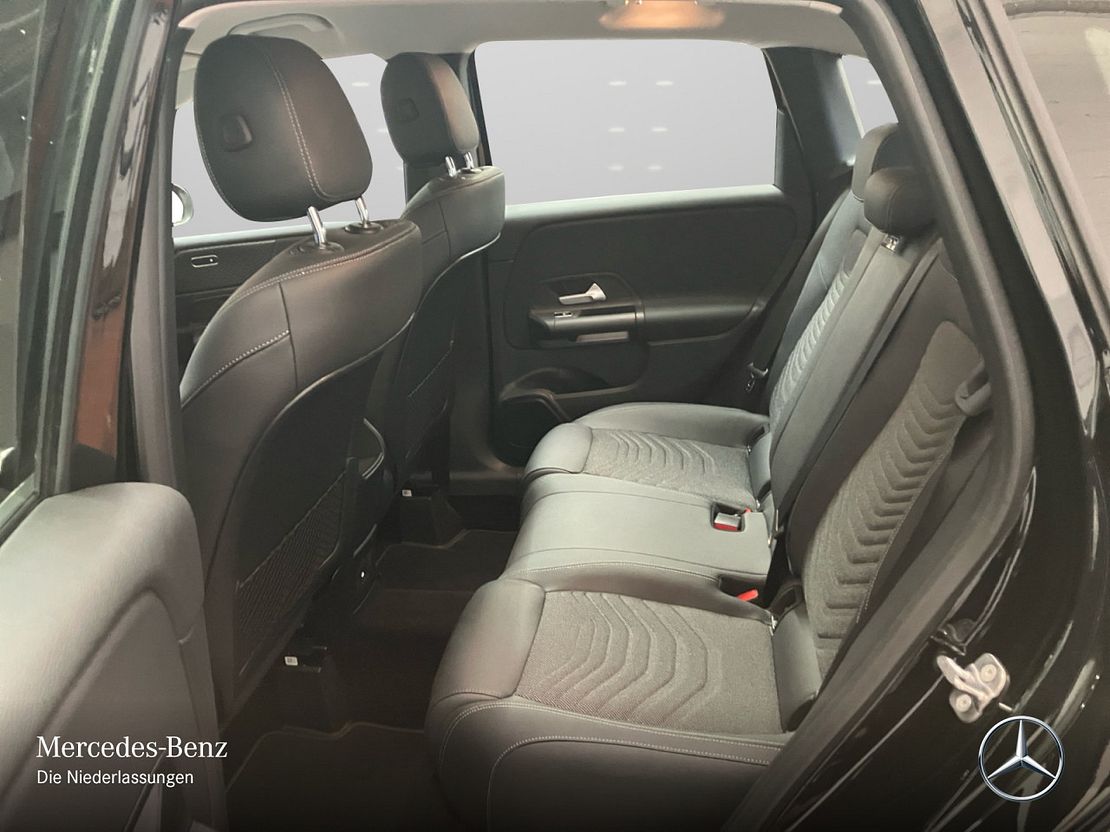 Mercedes-Benz B 180 Sedan