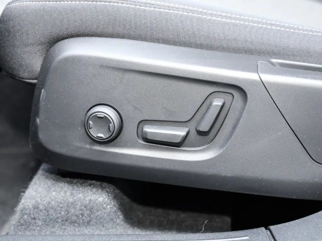 Volvo XC40 Dark Plus