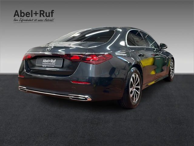 Mercedes-Benz E 200 AVANTGARDE Sedan