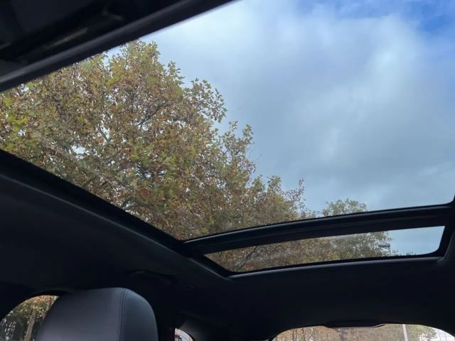 Land Rover Range Rover Velar D300 Dynamic SE