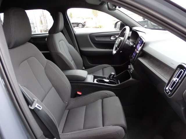 Volvo XC40 AWD Plus Recharge Twin Engine