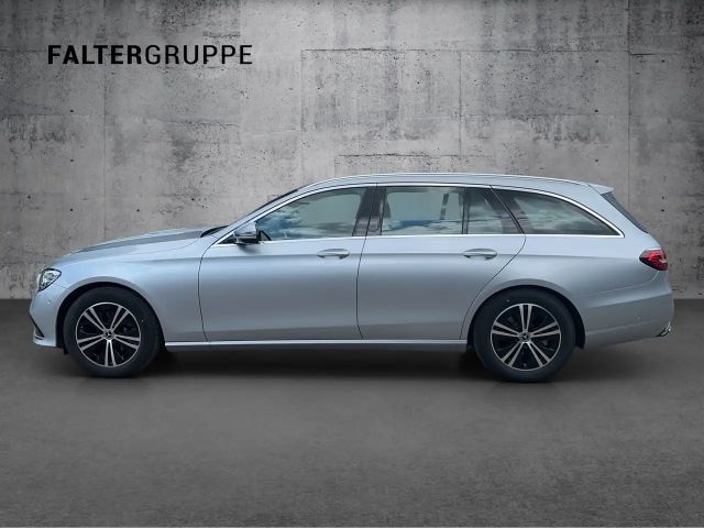 Mercedes-Benz E 220 AVANTGARDE E 220 d Estate