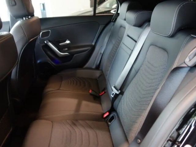 Mercedes-Benz A 220 4MATIC Progressive