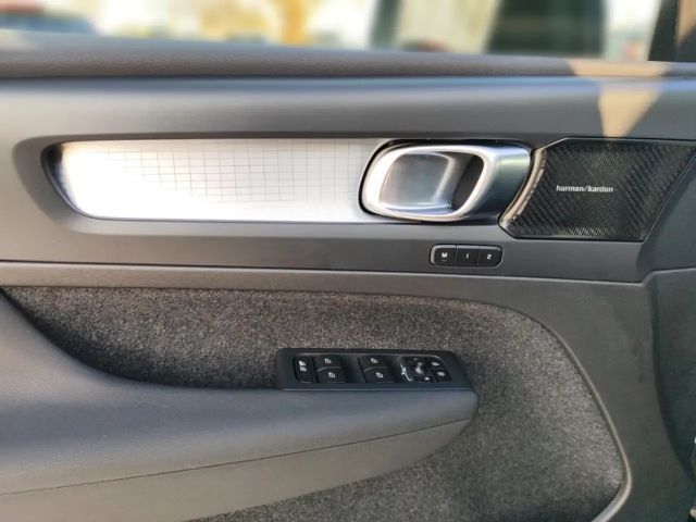 Volvo XC40 Bright Plus Recharge T4