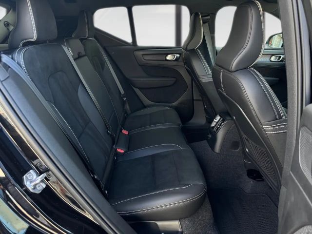 Volvo XC40 R-Design Recharge