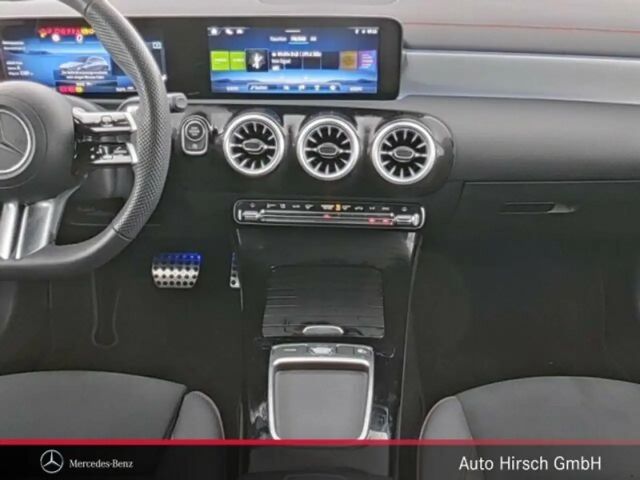 Mercedes-Benz CLA 200 AMG Line Shooting Brake