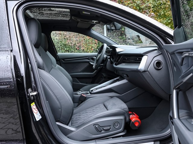 Audi RS3 Quattro S-Tronic Sedan