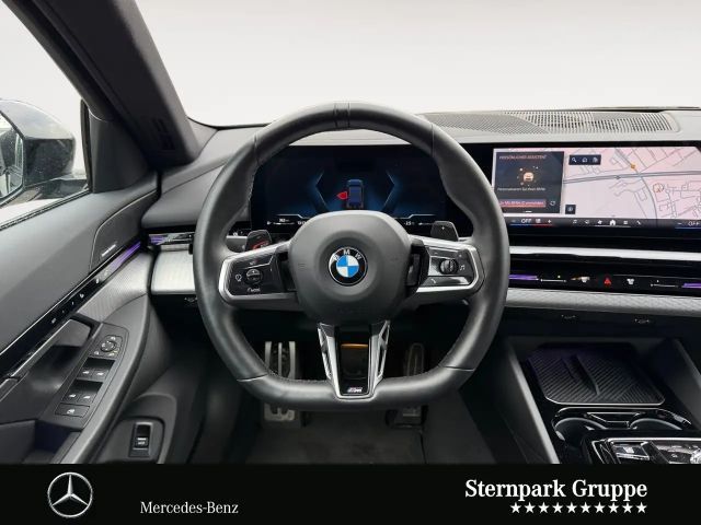 BMW 520 520d M-Sport Sedan