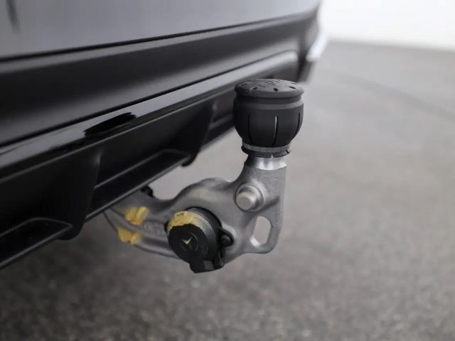 Mercedes-Benz E 220 4MATIC E 220 d Estate