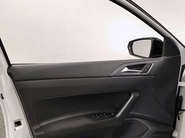 Volkswagen Polo 1.0 TSI DSG R-Line