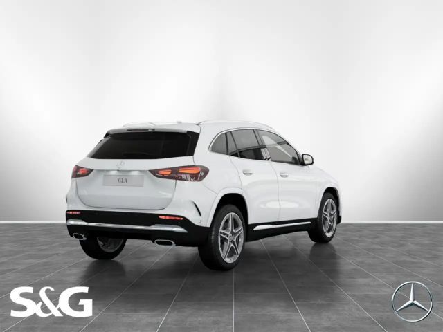 Mercedes-Benz GLA 180 AMG Line