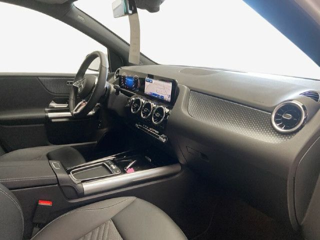 Mercedes-Benz B 200 Sedan