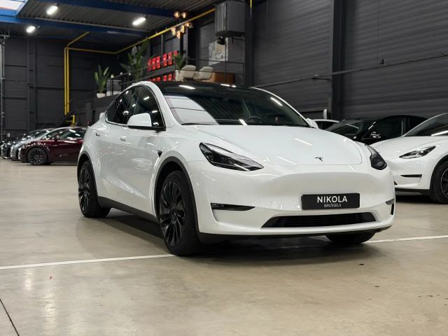 Tesla Model Y AWD Long Range