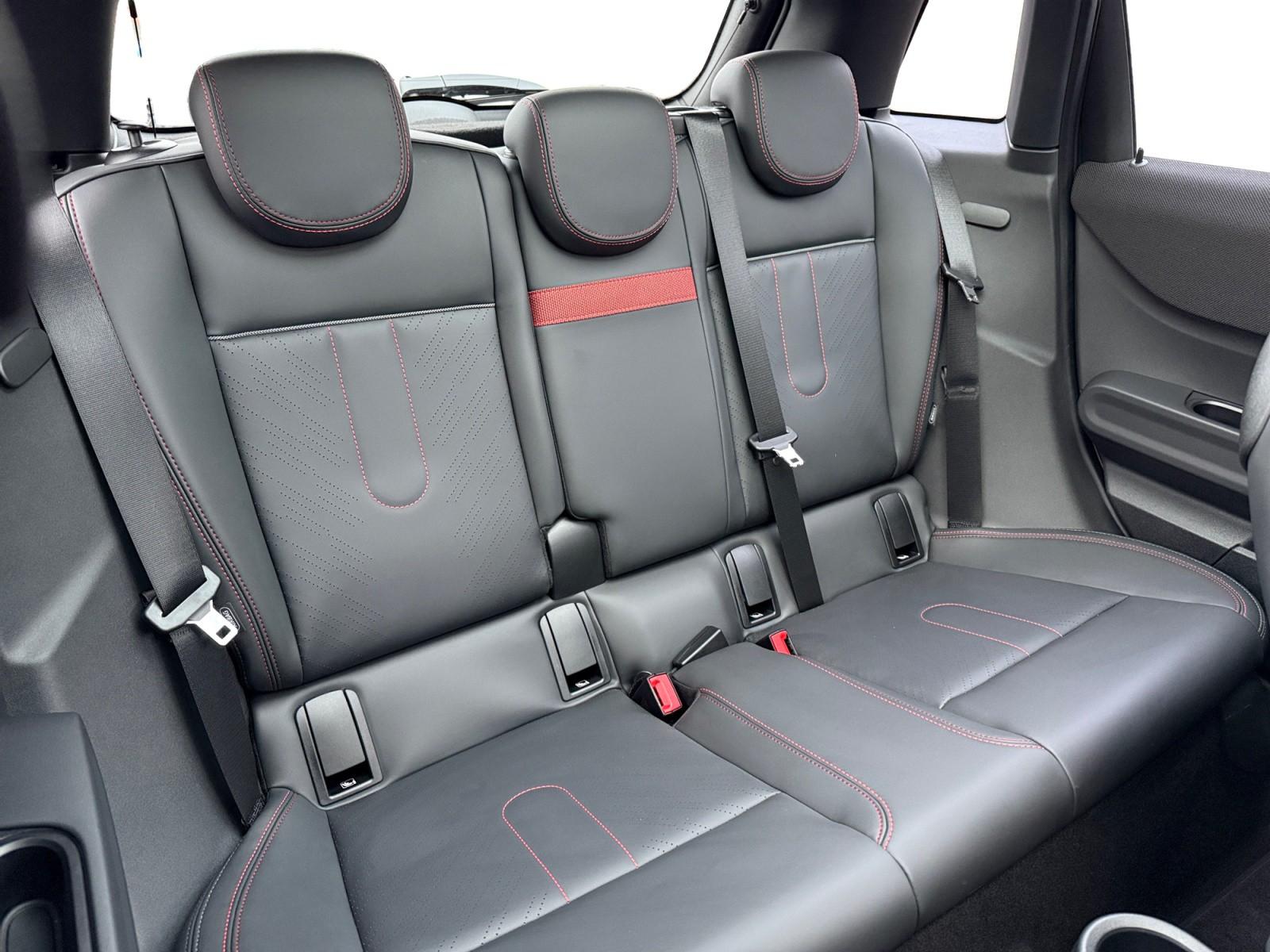 MINI Cooper John Cooper Works