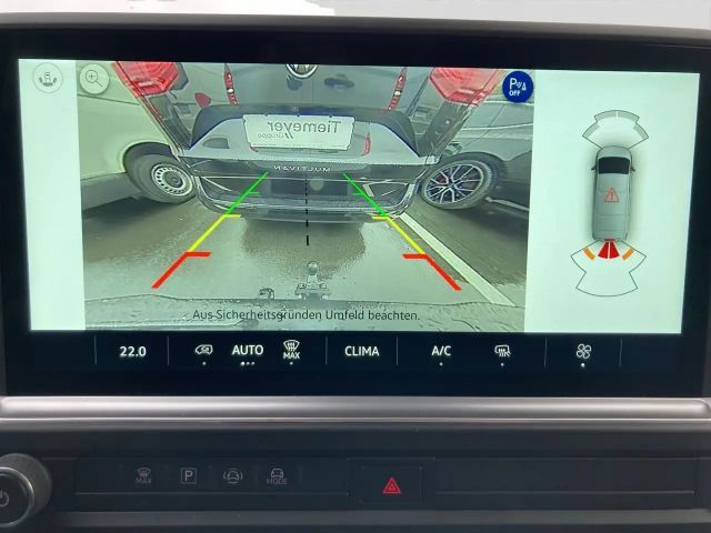 Volkswagen Transporter 2.0 TDI DSG Lang T7