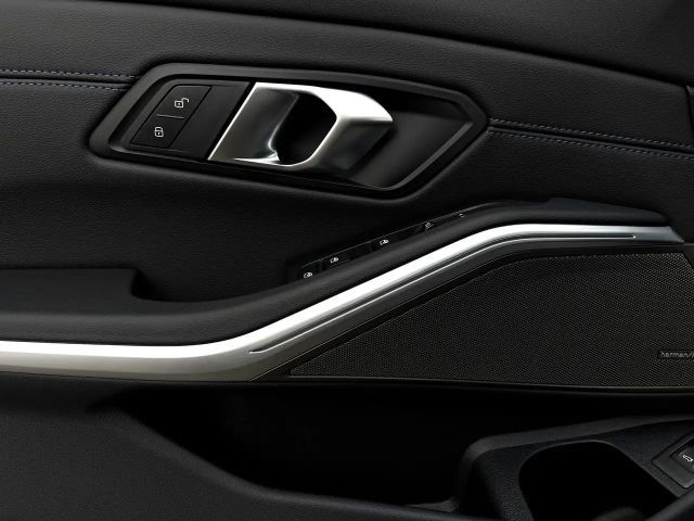 BMW 330 330i M-Sport Sedan xDrive