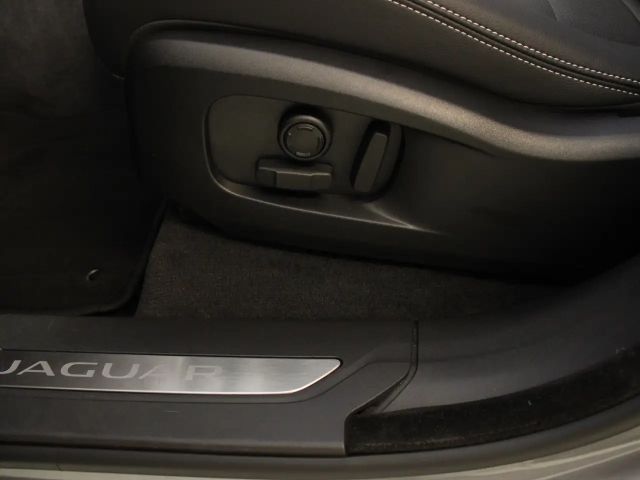 Jaguar F-Pace AWD D300 R-Dynamic