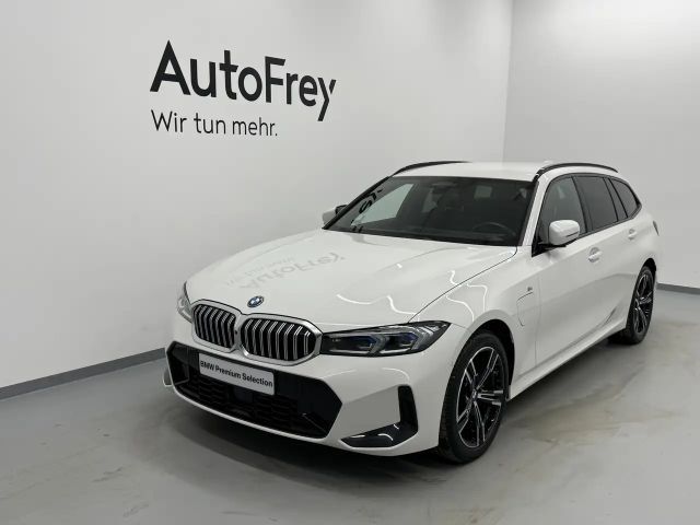 BMW 330 330e xDrive