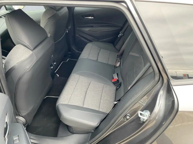 Toyota Corolla Hybride Team D