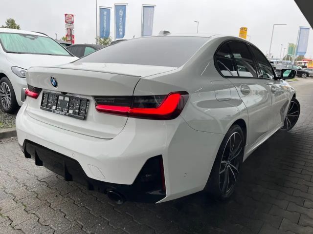 BMW 320 320d M-Sport Sedan xDrive