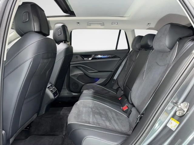 Volkswagen Passat 1.5 eTSI DSG Variant